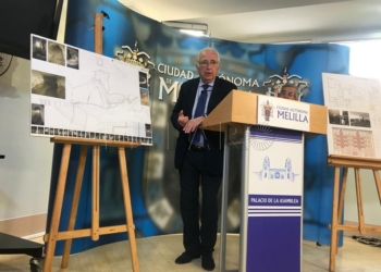 imbroda fisioterapia murallas copia Impulso a la Universidad en Melilla: más espacio, más alumnos, más carreras