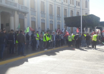 photo5789456666666840351 Los sindicatos exigen a la Ciudad cubrir las plazas que faltan en la Policía Local