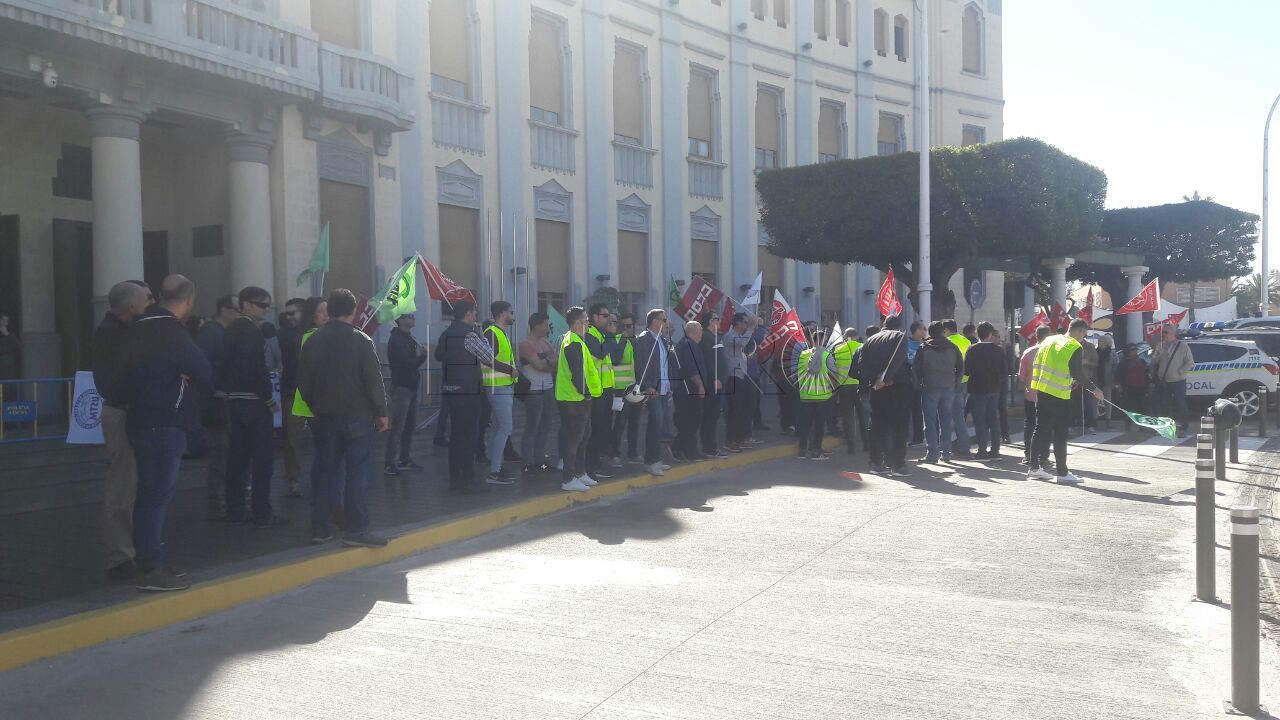 Los sindicatos exigen a la Ciudad cubrir las plazas que faltan en la Policía Local