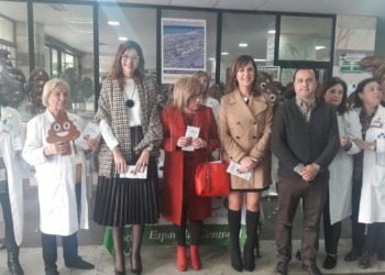 photo5821449873759777161 Aecc anima a los mayores de 50 años a realizarse la prueba de cáncer de colon
