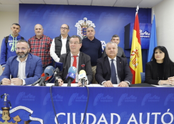 Los equipos de fútbol y fútbol sala, firman sus convenios con la CAM