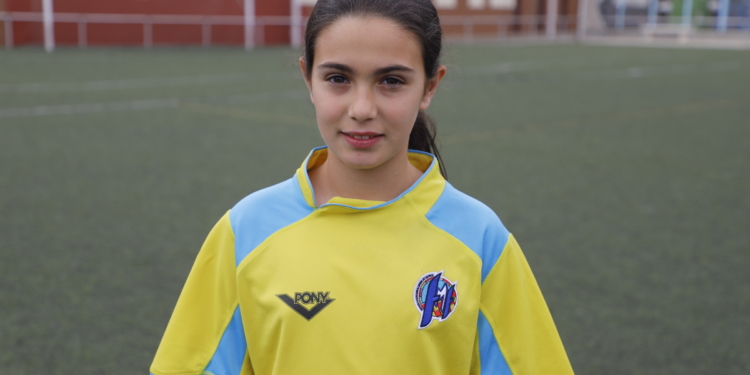 Nombre: Carla Tello Cabrera
Nombre deportivo: Carla
Club: Espiguera Féminas