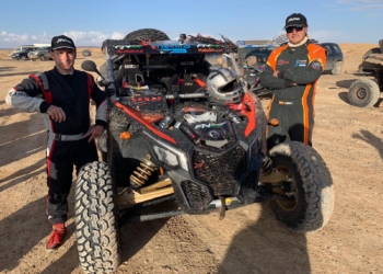 Pilotos melillenses, que estuvieron en el Rally Merzouga, con Diego Ortega a la izquierda.