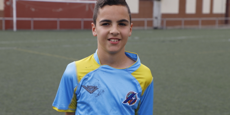 Nombre: Alejandro Ortega Ontiveros
Nombre deportivo: Ortega
Club: UD Melilla