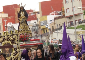 el tiempo no frena la salida de jesus cautivo y maria stma del rocio Semana Santa 2019 | El tiempo no frena la salida de Jesús Cautivo y María Santísima del Rocío