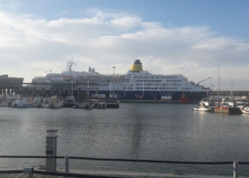 photo5850270349856452949 Llega a Melilla el crucero 'Saga Sapphire'