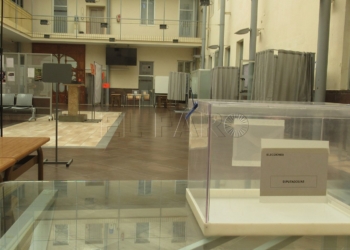 urnas votacion elecciones generales Todo listo en los colegios para ejercer el voto en Melilla