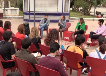 17 5 19 PSOE JOVEN PARQUE El PSOE enfatiza en la necesidad de cambiar el modelo económico de la ciudad