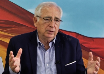 3 1 1 “Las puertas abiertas me encantan en la política y en el partido”