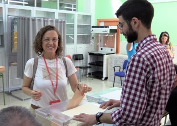 Gloria Rojas Vota4 Rojas pide a la ciudadanía que vote en "las elecciones más importantes en 30 años"