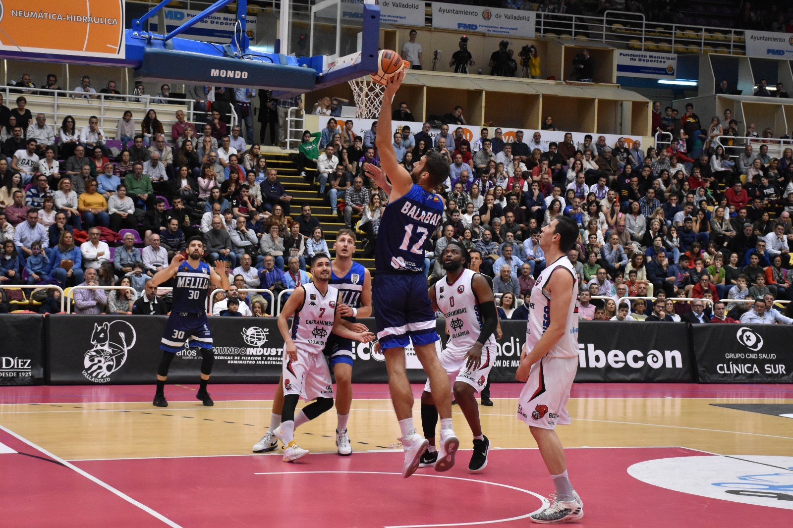 El Melilla BC asalta Valladolid frente a un peleón rival pucelano