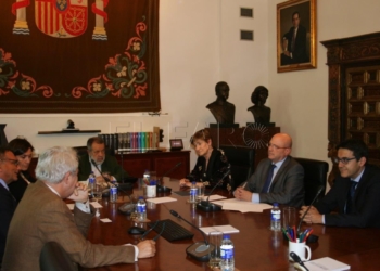 defensor pueblo abogados El Defensor del Pueblo admite la queja para garantizar la defensa de migrantes