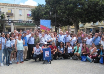 imbroda pp caravana barrio victoria Imbroda llama a votantes de PSOE y Cs a dar su respaldo al PP