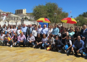 pp caravana popular elecciones locales Imbroda dice que en las locales no se vota a Casado, Abascal o Rivera, sino a él o a Aberchán