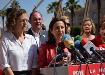 robles defensa militares formacion futuro Robles promete a los militares formación y “un futuro adecuado”