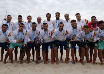 15618291810325 España se queda con la medalla de plata