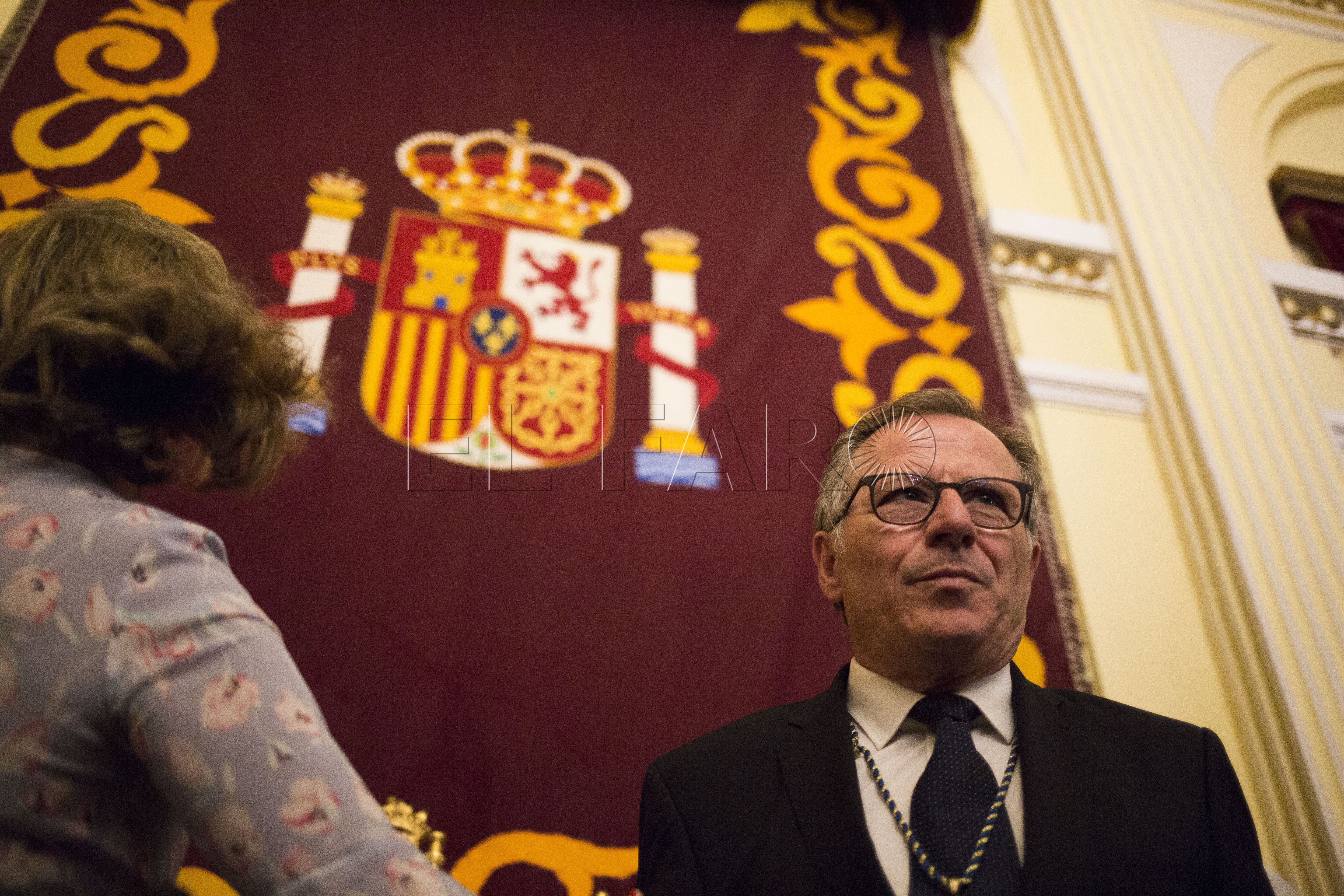 La sonrisa socarrona de De Castro y su no pero sí hasta el final