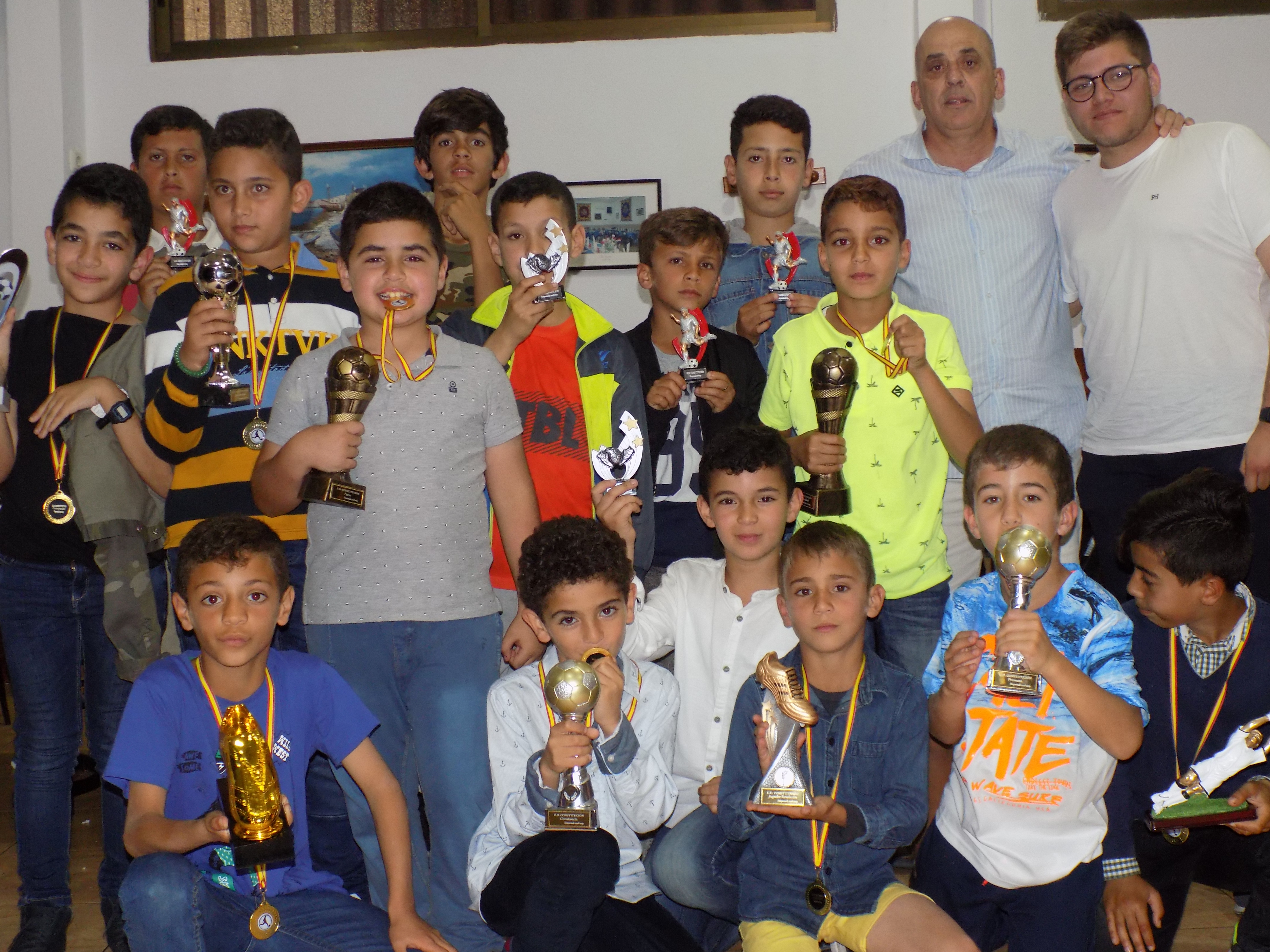 La UD Constitución celebra el título de segunda benjamín
