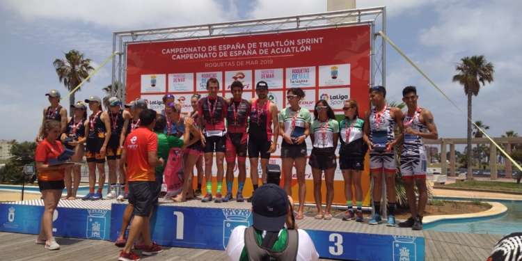 El triatlón melillense se abre un hueco en el Nacional de Acuatlón