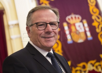 eduardo castro firma ceses gobierno melilla De Castro firma los ceses del anterior Ejecutivo; la toma de posesión será el sábado