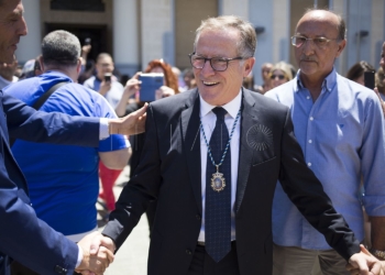 eduardo castro investido presidente melilla salida asamblea De Castro, tras su elección: "Pasamos a la historia"