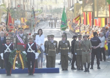 el arriado desborda la emocion por el ejercito minutos antes del desfile El arriado desborda la emoción por el Ejército minutos antes del desfile