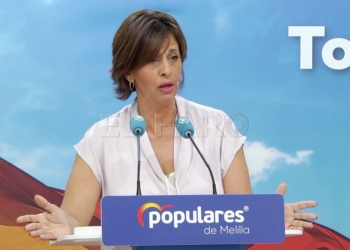 fadela mohatar pp denuncia Mohatar afea a De Castro "la paralización" de la Administración local durante diez días