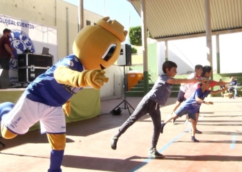 la musica y los juegos invaden la fanzone La música y los juegos invaden la Fanzone