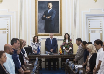 pleno minuto silencio El Pleno aprueba modificar el crédito para la UNED en 79.000 euros