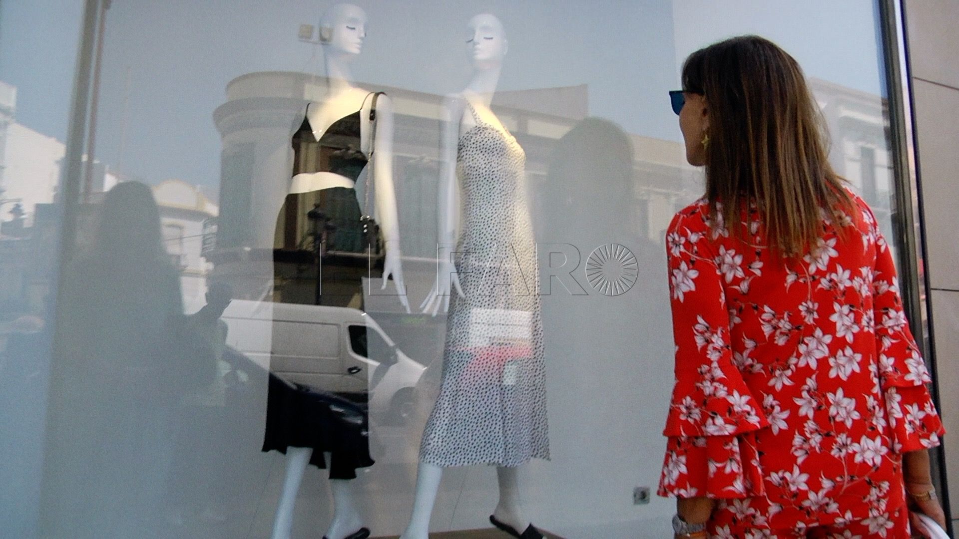 Hay rebajas, pero pocas compras
