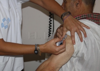 vacunas enfemeria 1 La bolsa de trabajo de sanidad, aún en el aire por desacuerdos con el Ingesa