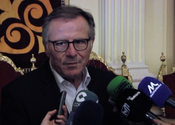 De Castro presenta este jueves su Gobierno copia De Castro, citado a declarar como investigado por la lista electoral de Cs