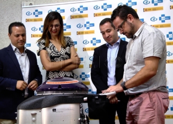 El robot Xenet llega al Hospital Comarcal El Hospital Comarcal adquiere un robot que desinfecta estancias con luz ultravioleta