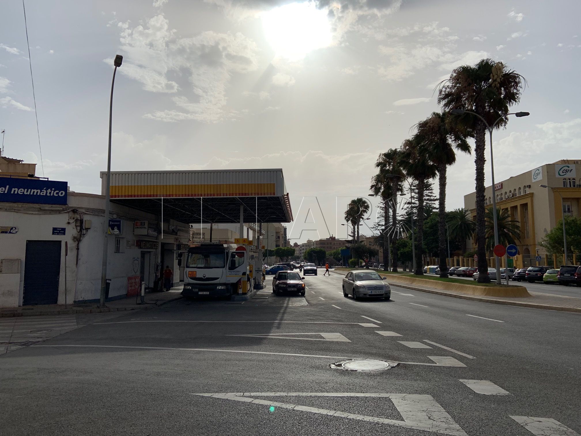 Las gasolineras de Melilla llevan “fatal” el registro de la jornada laboral