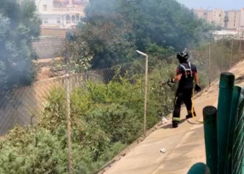 Los bomberos sofocan un incendio en Las Cuatrocientas Viviendas Los bomberos sofocan un incendio en Las Cuatrocientas Viviendas