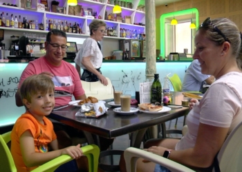 Un brunch al estilo melillense Un 'brunch' al estilo melillense