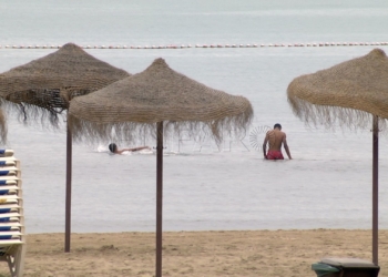 abiertas baño playas melilla Abiertas al baño Los Cárabos, San Lorenzo y La Hípica