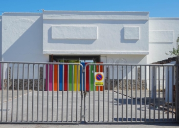 aulas modulares Infraestructuras destinará 1,2 millones de euros a mejorar los terrenos de las aulas modulares
