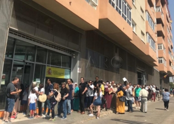 espera sepe melilla fin planes empleo Acaban los Planes de Empleo: doble ‘tortura’ frente al SEPE en Melilla