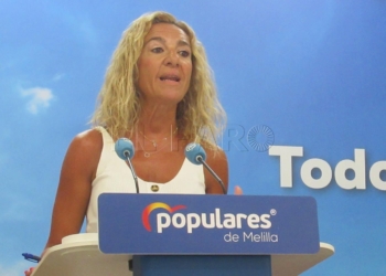 esther donoso pp mesa contratacion Donoso replica a De Castro que los técnicos de la Mesa de Contratación asesoran y no firman los contratos