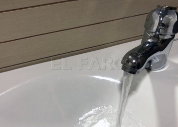 grifo de agua medio ambiente El suministro de agua potable se interrumpirá el 1 de agosto a las 15:00 horas