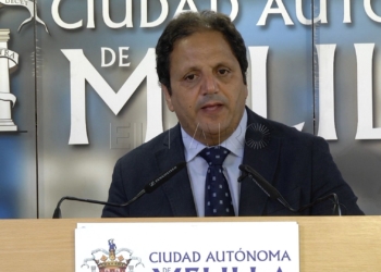 hassan mohatar medio ambiente balance reunion limpieza Estudian sancionar a quienes incumplan horarios de tirar de basura