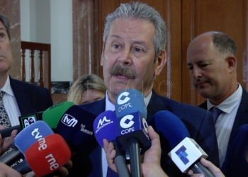jose reyes ceme reunion autoridades ciudad La CEME apuesta por el turismo para fomentar la economía de Melilla
