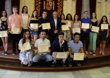 mejores notas selectividad melilla recepcion salon dorado Los mejores de selectividad, en el Salón Dorado: "Sois un orgullo para esta ciudad"