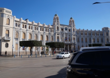 palacio asamblea cesan personal eventual Almansouri: En los PGE “no ha habido un incremento importante”