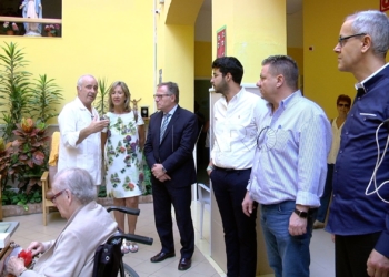 visita gota leche presidente viceconsejeros La Ciudad Autónoma se compromete a mantener el apoyo al centro ‘Gota de Leche’
