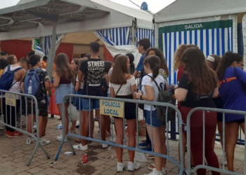 42 300819 Colas para la compra de entradas de los conciertos desde las tres y media