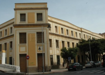 Correos En suspenso las obras del antiguo edificio de Correos, la Ciudad decidirá su futuro