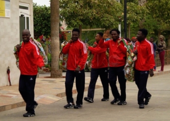 Migrantes del salto de la vaya de mayo en Melilla Todos los inmigrantes que saltaron la valla en mayo han solicitado asilo