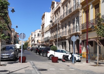 comercios centros 1 Quevedo denuncia que se tarda el doble en pagar a proveedores y hay retrasos en adjudicaciones de obras
